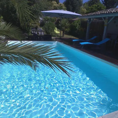 Les Arums De Fondeminjean Homestay